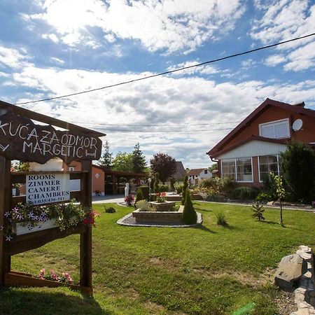 Apartments Margetic Zivike Екстер'єр фото