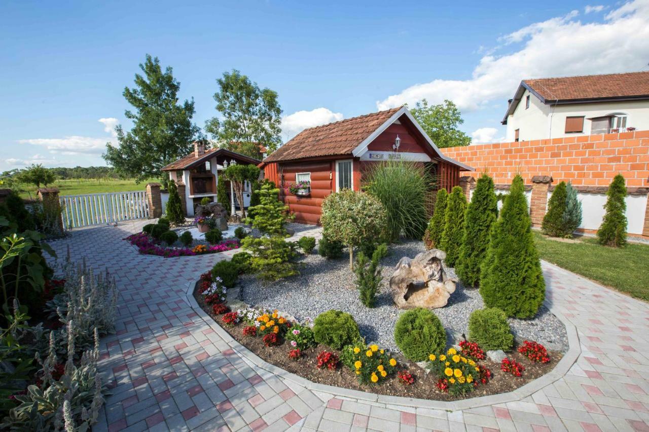 Apartments Margetic Zivike Екстер'єр фото