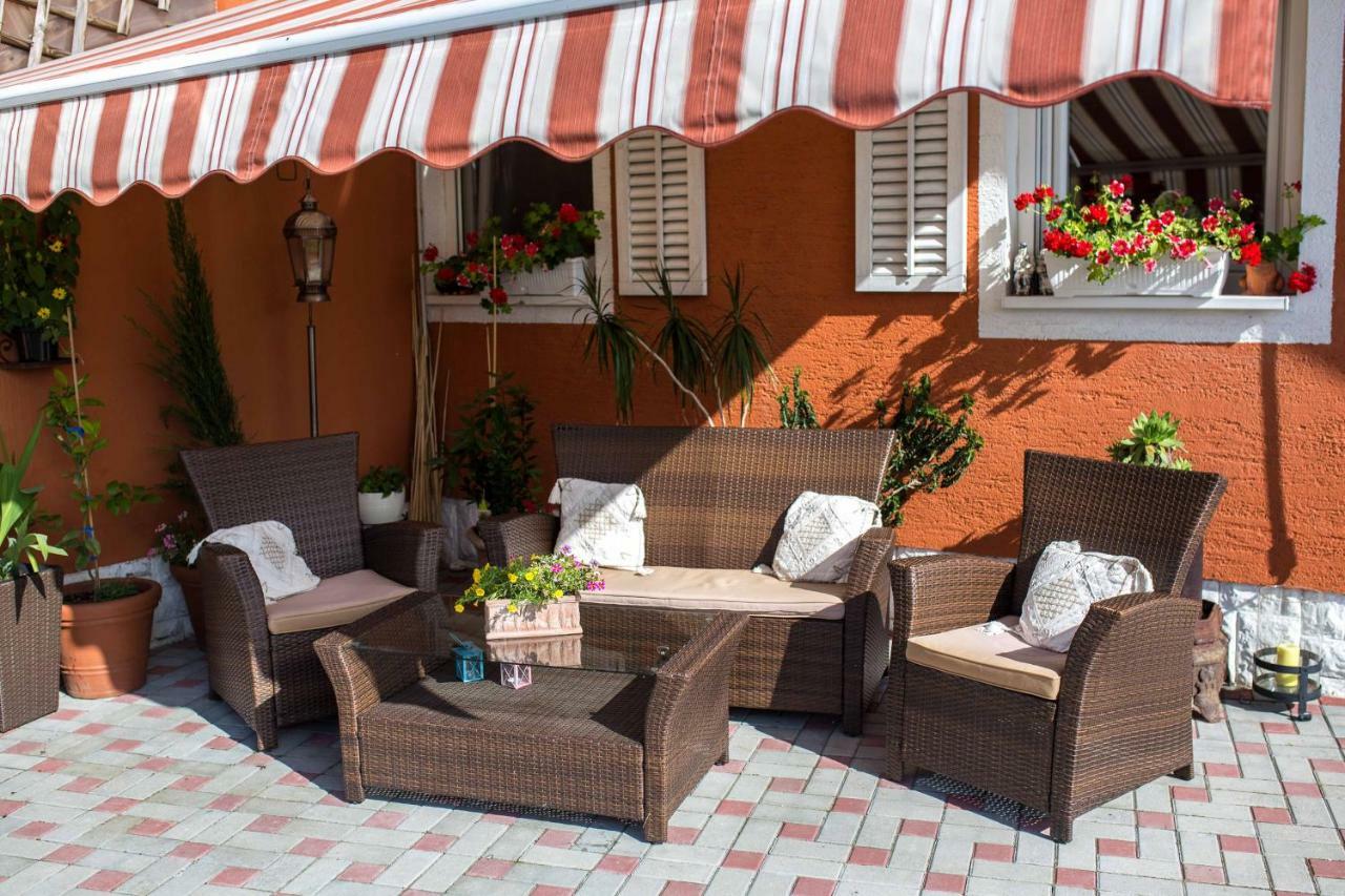 Apartments Margetic Zivike Екстер'єр фото