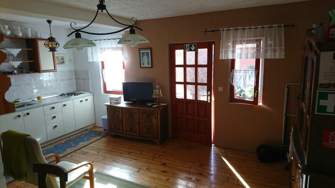 Apartments Margetic Zivike Екстер'єр фото