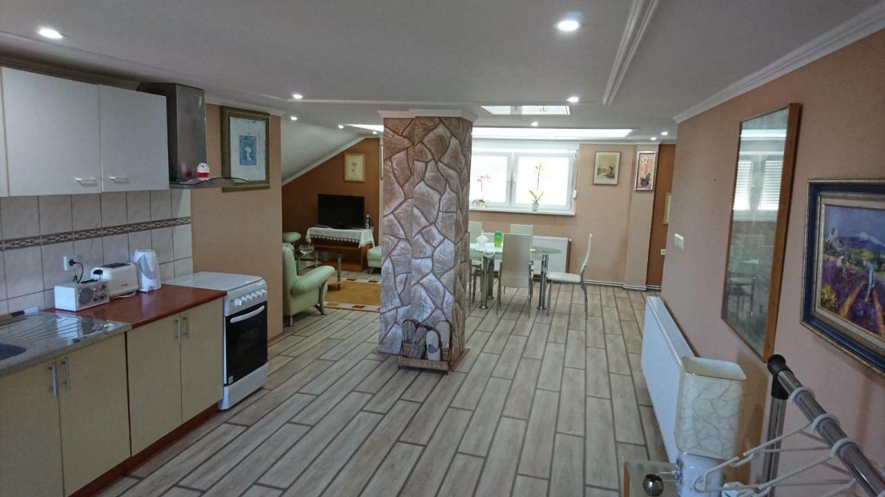 Apartments Margetic Zivike Екстер'єр фото